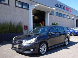 Grigio Usata 2011 Subaru Legacy Station wagon | 1700 € (Buon prezzo)