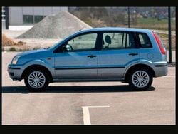 Usata 2005 Ford Fusion Tre volumi | 1500 € (Super prezzo)