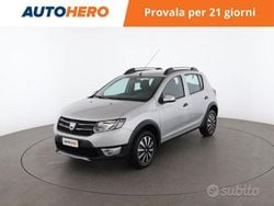 Grigio Usata 2015 Dacia Sandero Prestige Tre volumi | 7799 € (Buon prezzo)