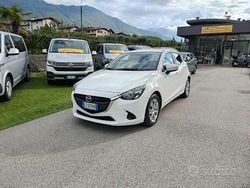 Bianco(met.) Usata 2015 Mazda 2 Evolve Tre volumi | 7900 € (Buon prezzo)