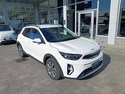 Bianco Usata 2024 Kia Stonic Style SUV | 16.990 € (Buon prezzo)
