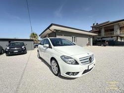 Bianco Usata 2014 Mercedes B180 Monovolume | 11.999 € (Buon prezzo)