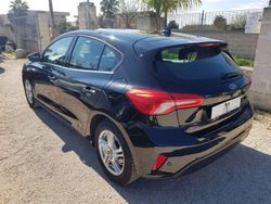 Nero Usata 2020 Ford Focus Tre volumi | 14.990 € (Ottimo prezzo)