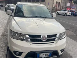 Usata 2013 Fiat Freemont SUV | 9900 € (Cara)