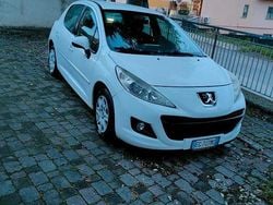 Bianco Usata 2011 Peugeot 207 Tre volumi | 4200 €
