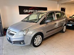 Grigio Usata 2007 Opel Zafira Cosmo Monovolume | 1990 € (Buon prezzo)