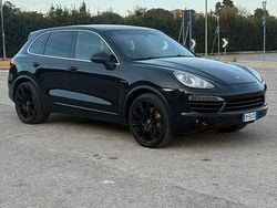 Usata 2010 Porsche Cayenne S E-Hybrid SUV | 13.900 €