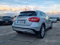 Grigio Usata 2017 Mercedes GLA220 SUV | 17.900 € (Buon prezzo)