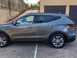 Grigio Usata 2018 Hyundai Santa Fe SUV | 11.500 €