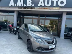 Grigio Usata 2022 Lancia Ypsilon Silver Due volumi | 9990 € (Super prezzo)