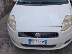 Usata 2009 Fiat Grande Punto Due volumi | 700 € (Super prezzo)