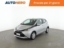 Argento Usata 2015 Toyota Aygo X-play Due volumi | 8399 € (Buon prezzo)