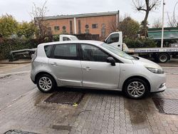 Usata 2014 Renault Scénic III LIMITED Monovolume | 6000 € (Buon prezzo)