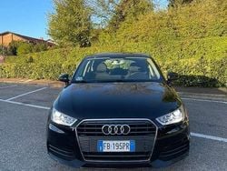 Usata 2016 Audi A1 Sportback Ambiente Due volumi | 12.999 € (Cara)