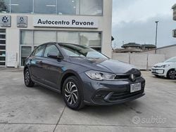 Grigio Usata 2023 VW Polo Life Tre volumi | 18.900 € (Buon prezzo)
