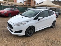 Bianco Usata 2017 Ford Fiesta ST-Line Due volumi | 9800 € (Buon prezzo)