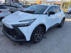 Bianco Nuova 2025 Toyota C-HR Trend SUV | 29.490 € (Buon prezzo)