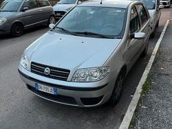 Grigio Usata 2006 Fiat Punto Due volumi | 2200 € (Buon prezzo)