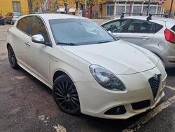 Usata 2012 Alfa Romeo Giulietta Tre volumi | 3000 € (Super prezzo)