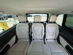 Blu/azzurro Usata 2019 Mercedes V250 Premium Monovolume | 52.000 € (Molto cara)