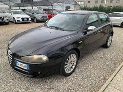Nero Usata 2009 Alfa Romeo 147 Due volumi | 2490 € (Buon prezzo)