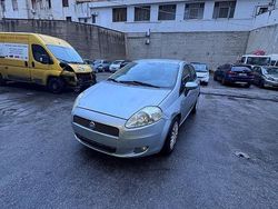 Usata 2006 Fiat Grande Punto Due volumi | 2500 €