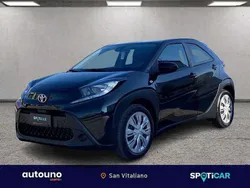Nero Usata 2024 Toyota Aygo Active Due volumi | 15.000 € (Buon prezzo)