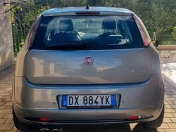 Grigio Usata 2009 Fiat Grande Punto Dynamic Due volumi | 3200 € (Buon prezzo)
