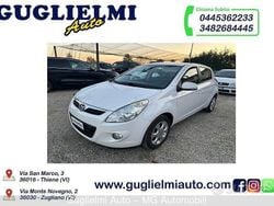 Bianco Usata 2011 Hyundai i20 Comfort Tre volumi | 5190 € (Buon prezzo)