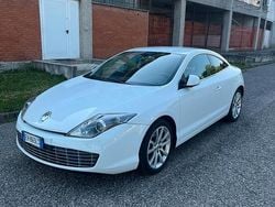 Bianco Usata 2011 Renault Laguna Coupé Coupé | 7900 €