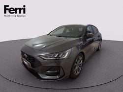 Magnetic grey Usata 2024 Ford Focus ST-Line Tre volumi | 19.780 € (Buon prezzo)