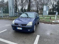 Blu Usata 2002 Renault Clio II Due volumi | 1900 € (Buon prezzo)