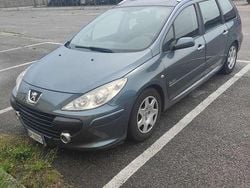 Grigio Usata 2008 Peugeot 307 Station wagon | 1900 € (Buon prezzo)