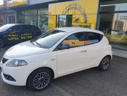 Bianco Usata 2023 Lancia Ypsilon Gold Due volumi | 15.900 € (Molto cara)