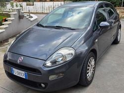 Grigio Usata 2017 Fiat Punto Lounge Tre volumi | 6200 € (Buon prezzo)
