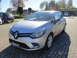 Argento Usata 2018 Renault Clio IV Tre volumi | 8700 € (Buon prezzo)