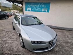 Argento Usata 2009 Alfa Romeo 159 Progression Station wagon | 2900 € (Buon prezzo)