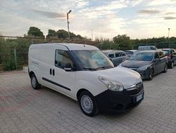 Bianco Usata 2015 Opel Combo Monovolume | 5900 € (Buon prezzo)