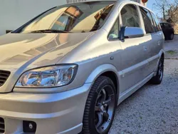 Argento Usata 2005 Opel Zafira Design Edition Monovolume | 6300 €