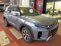 Grigio Nuova 2025 Ssangyong (KGM) Torres SUV | 32.990 € (Molto cara)