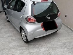 Grigio Usata 2010 Toyota Aygo Due volumi | 4690 € (Cara)