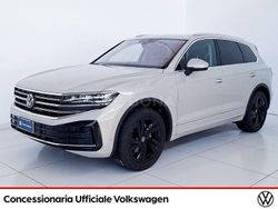 Sechura beige Usata 2024 VW Touareg Elegance SUV | 64.800 € (Molto cara)