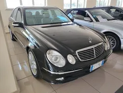 Nessuno Usata 2003 Mercedes E320 Avantgarde Tre volumi | 7500 € (Buon prezzo)