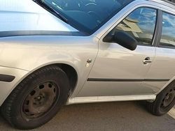 Argento Usata 2004 Skoda Octavia Ambiente Station wagon | 2200 €