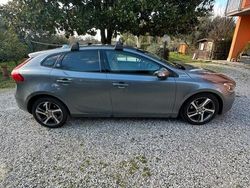 Grigio Usata 2015 Volvo V40 Station wagon | 9000 € (Ottimo prezzo)
