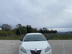 Bianco Usata 2011 Lancia Delta Due volumi | 3500 € (Buon prezzo)