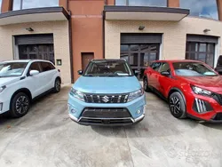 Grigio Nuova 2024 Suzuki Vitara SUV | 28.500 € (Buon prezzo)