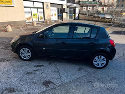 Usata 2006 Renault Clio II Tre volumi | 1500 € (Buon prezzo)