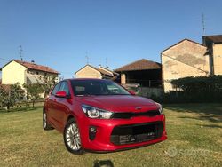 Rosso Usata 2018 Kia Rio Tre volumi | 10.000 €