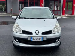 Usata 2007 Renault Clio II Initiale Tre volumi | 3700 € (Cara)